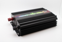 Мощен инвертор на напрежение WEIXAN - 12V - 220V - 2000W